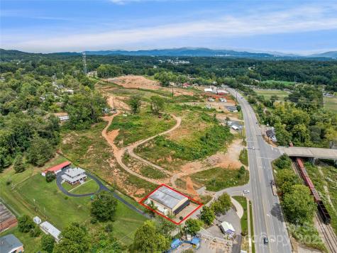 39 Brookside Circle Candler NC 28715
