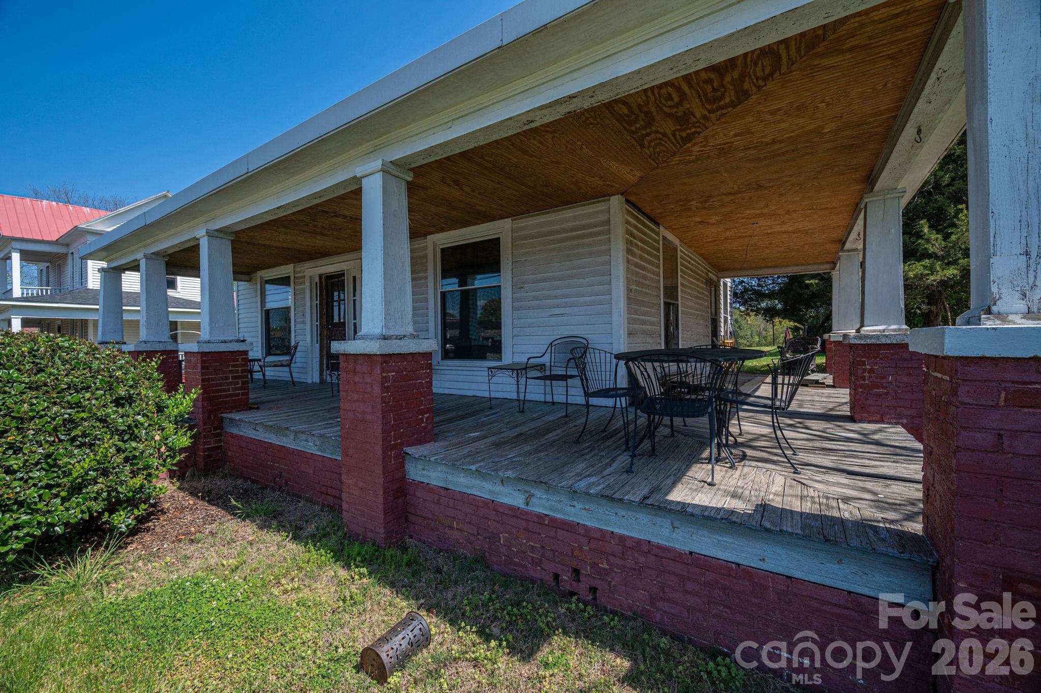 127 S Main Street Stanley NC 28164