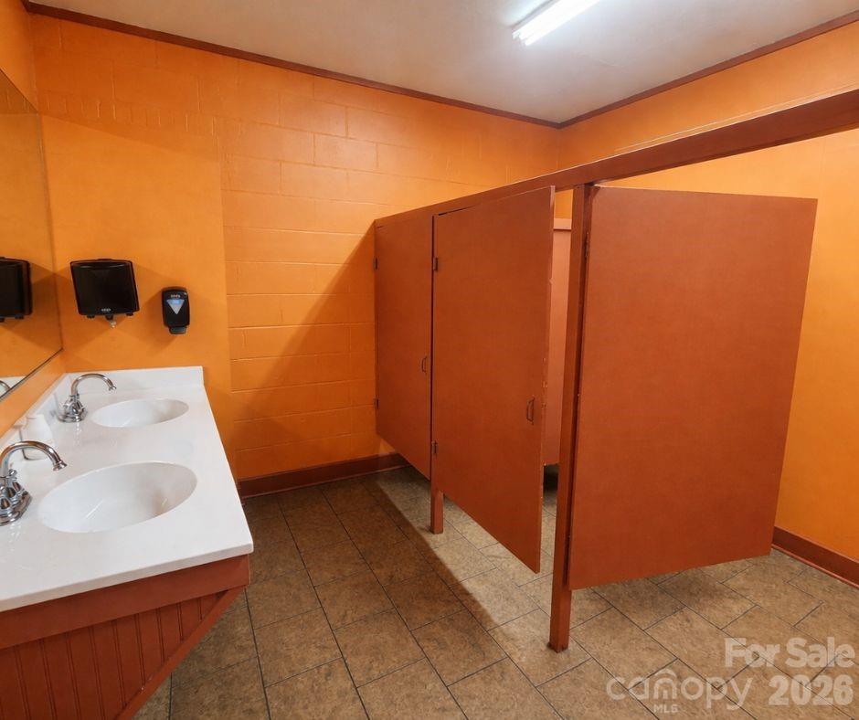 1519 W Nc Highway 150 Highway Lincolnton NC 28092