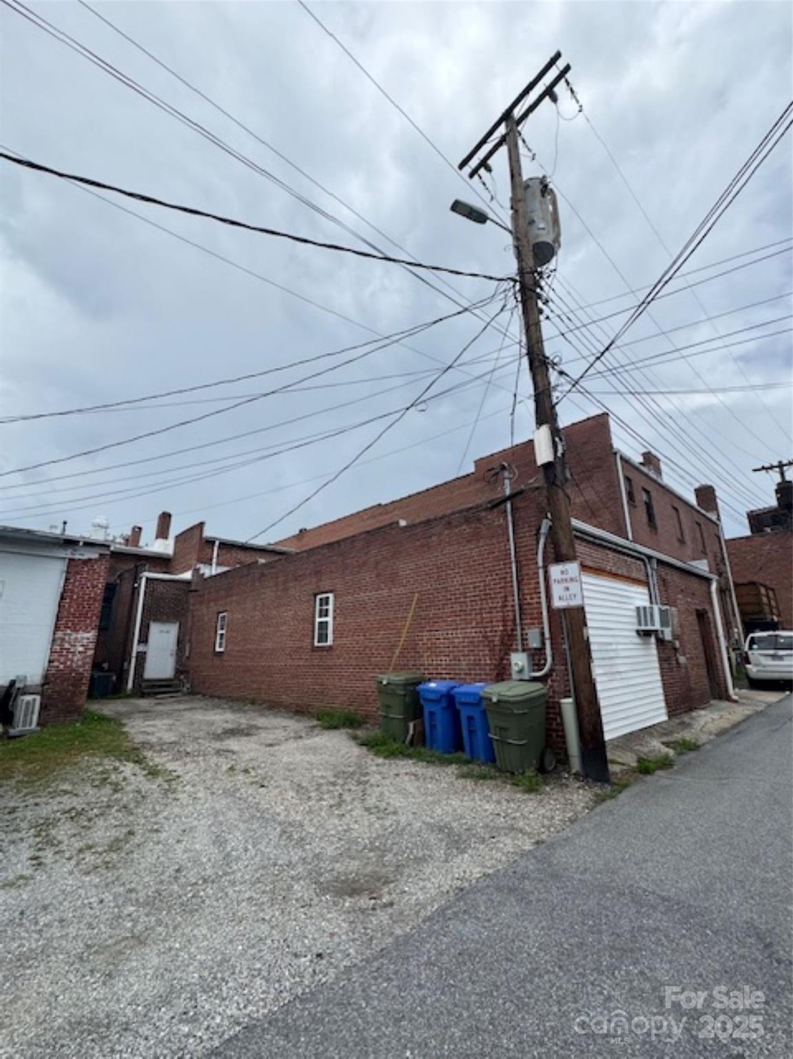 414 N Main Street Hendersonville NC 28792