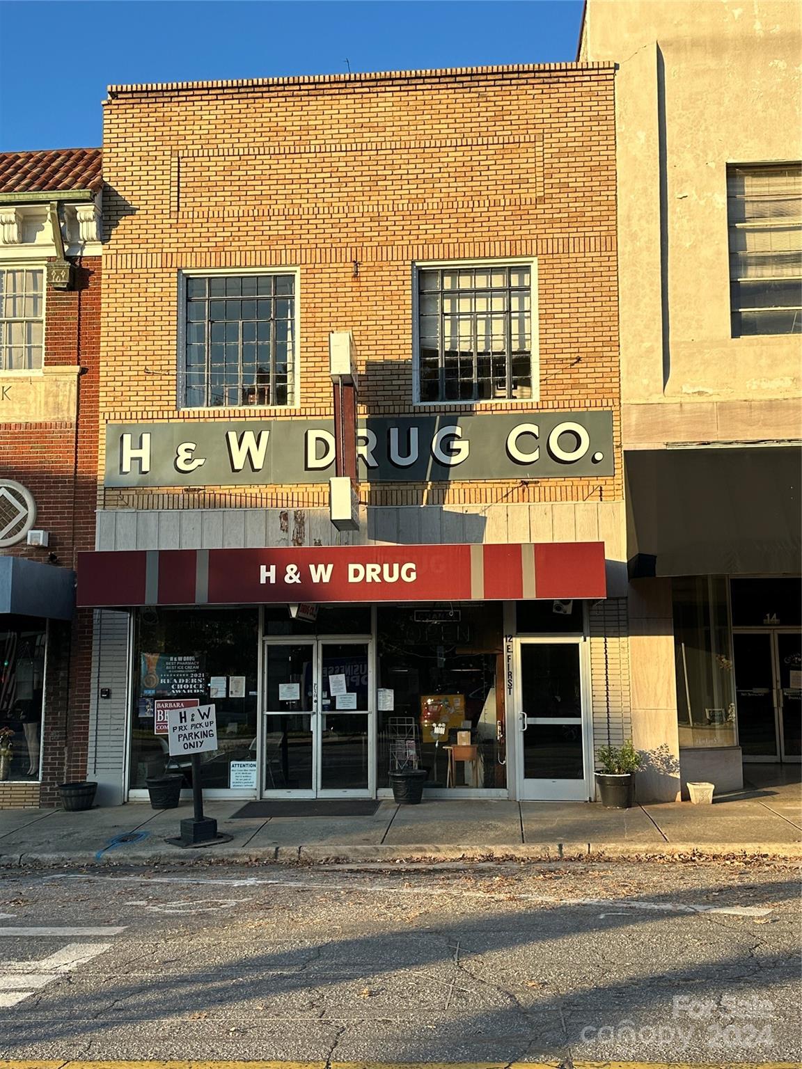 12 E 1st Street Newton NC 28658