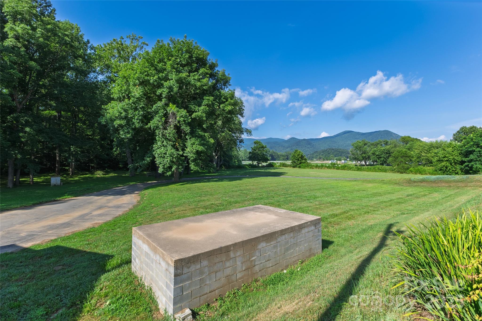 6306 Pigeon Road Canton NC 28716