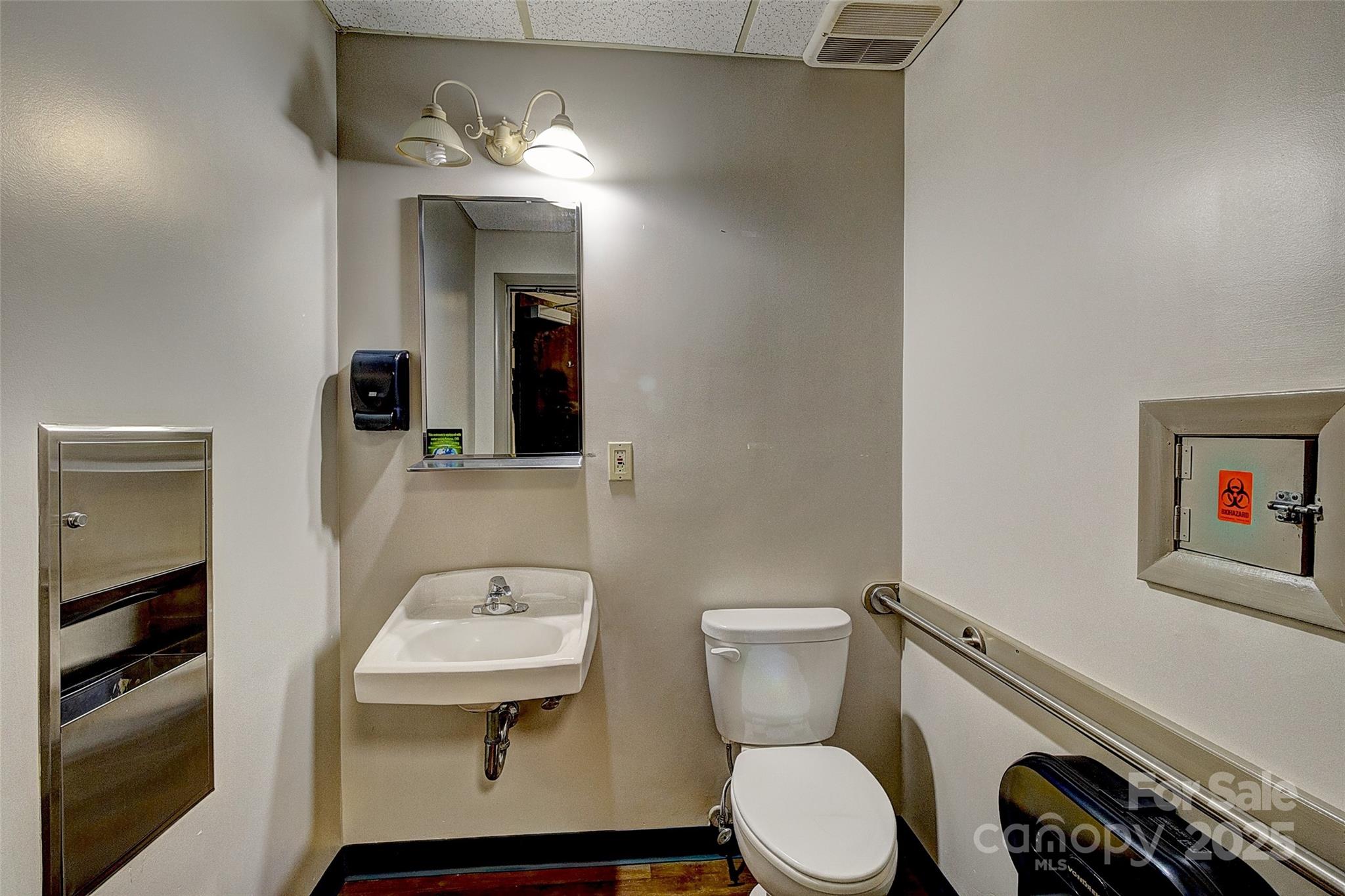 112 S Oak Street Cherryville NC 28021