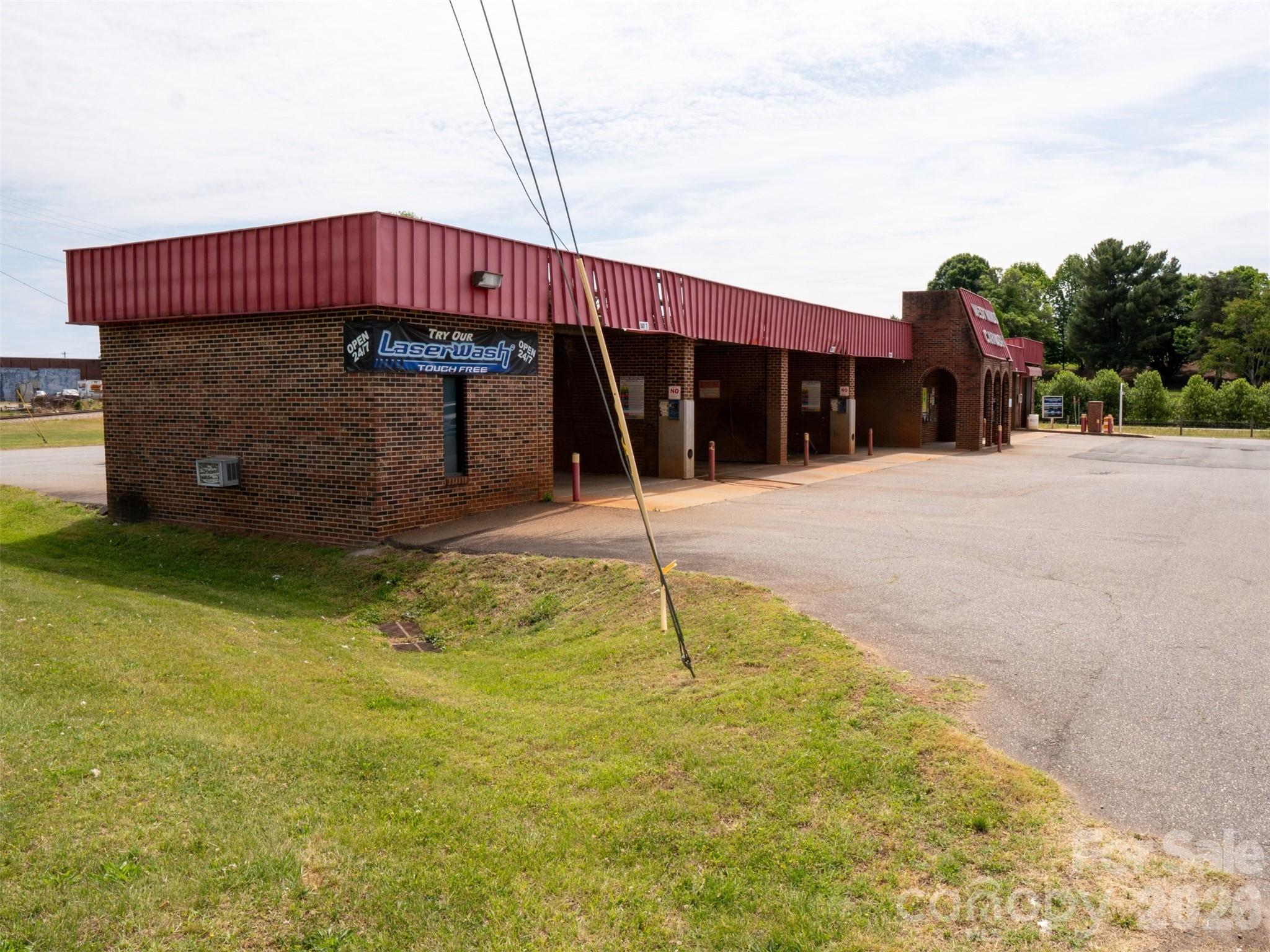 2585 Northside Drive Statesville NC 28625