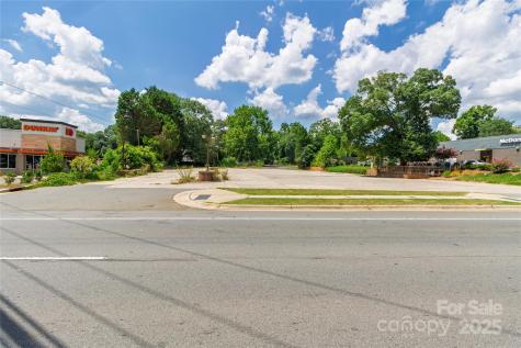 706 S Main Street Mount Holly NC 28120