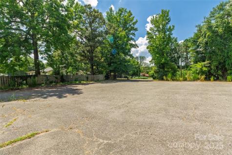 706 S Main Street Mount Holly NC 28120