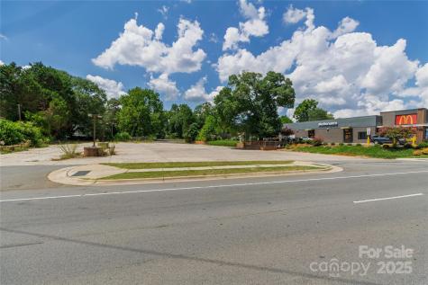 706 S Main Street Mount Holly NC 28120