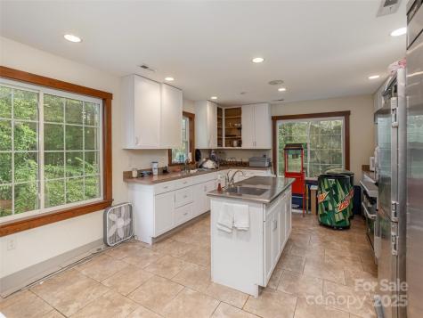 8826 Boylston Highway Mills River NC 28759