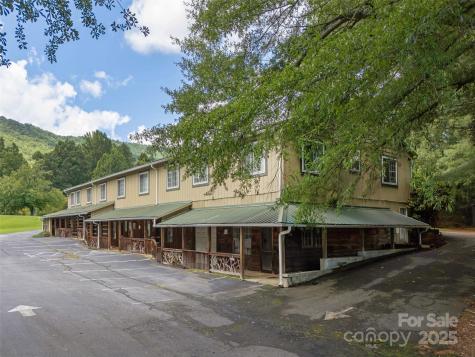 8826 Boylston Highway Mills River NC 28759