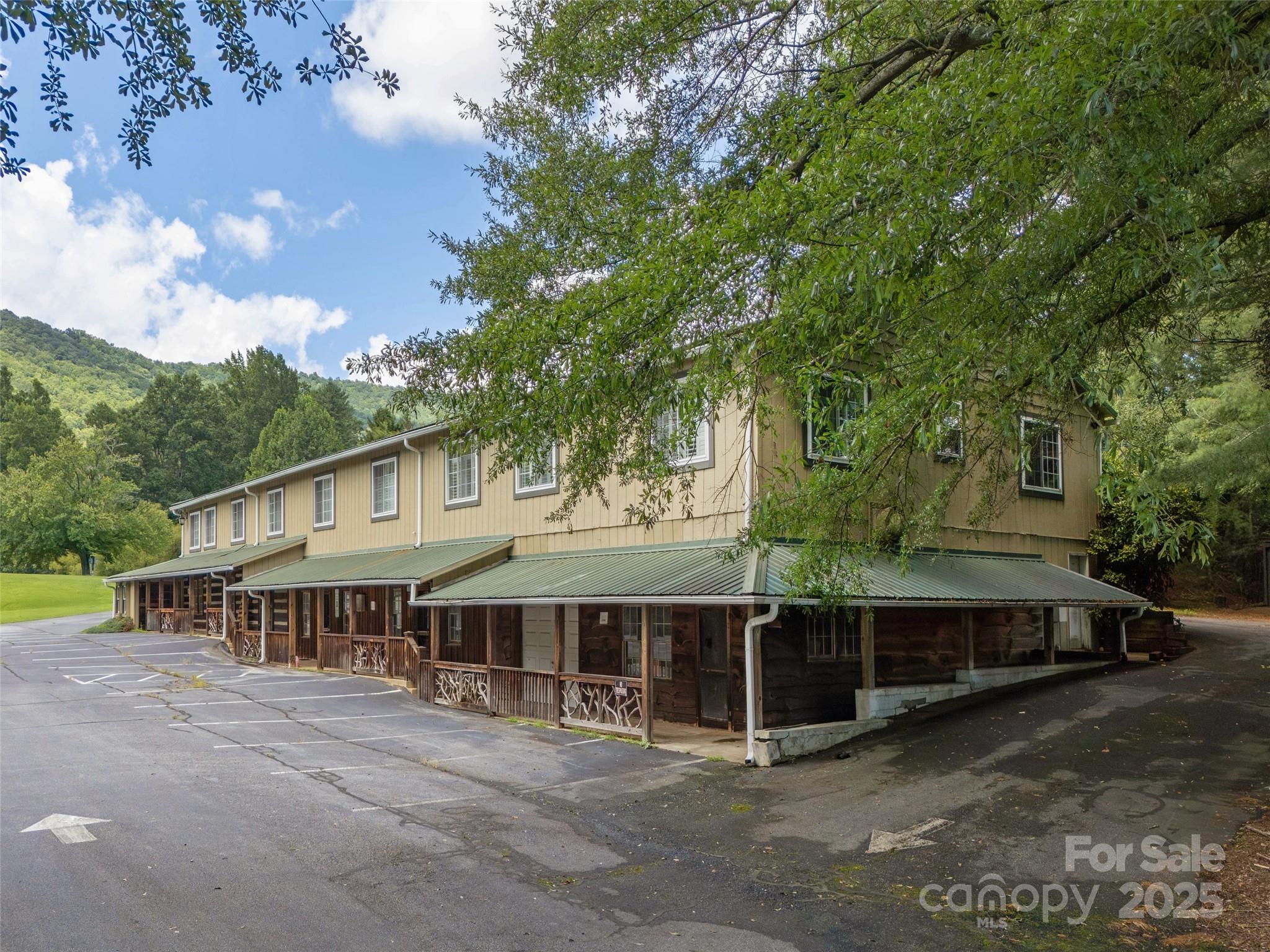 8826 Boylston Highway Mills River NC 28759