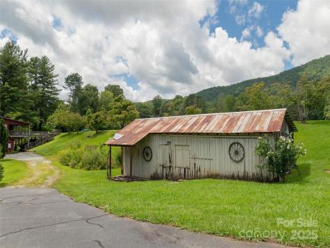 8826 Boylston Highway Mills River NC 28759