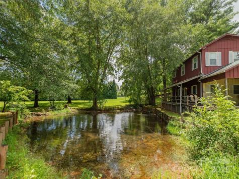 8826 Boylston Highway Mills River NC 28759