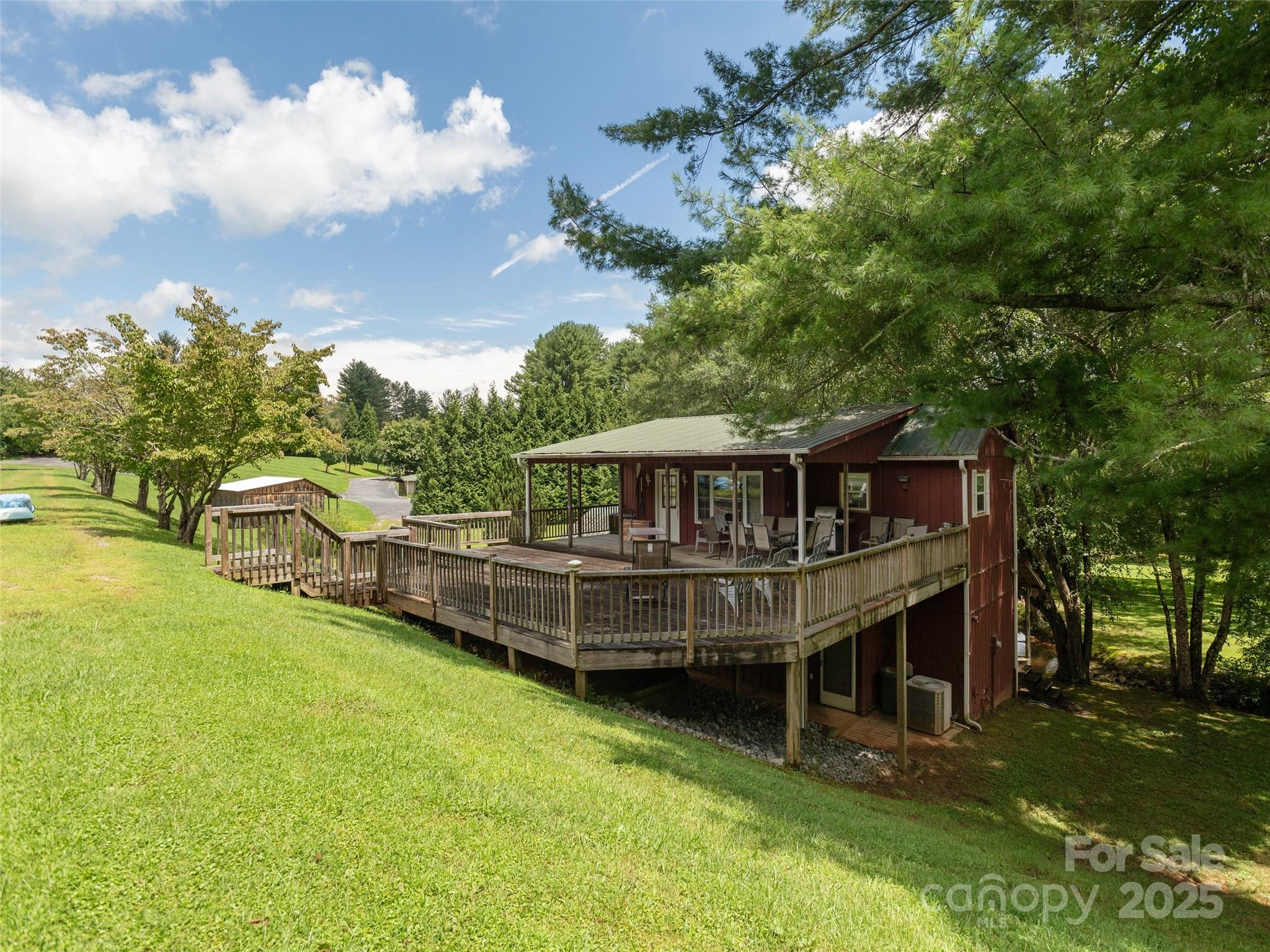 8826 Boylston Highway Mills River NC 28759