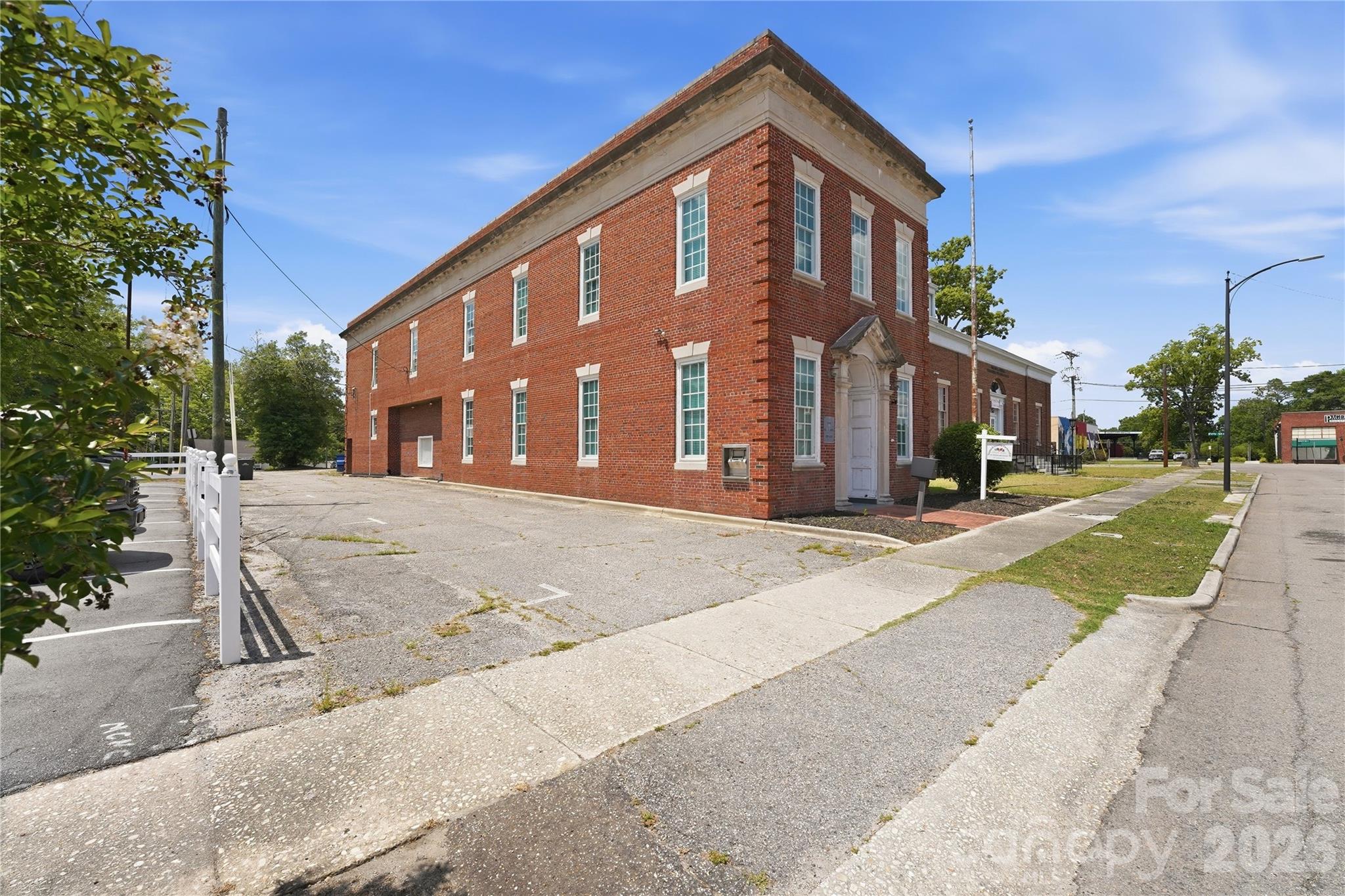 211 Atkinson Street Laurinburg NC 28352