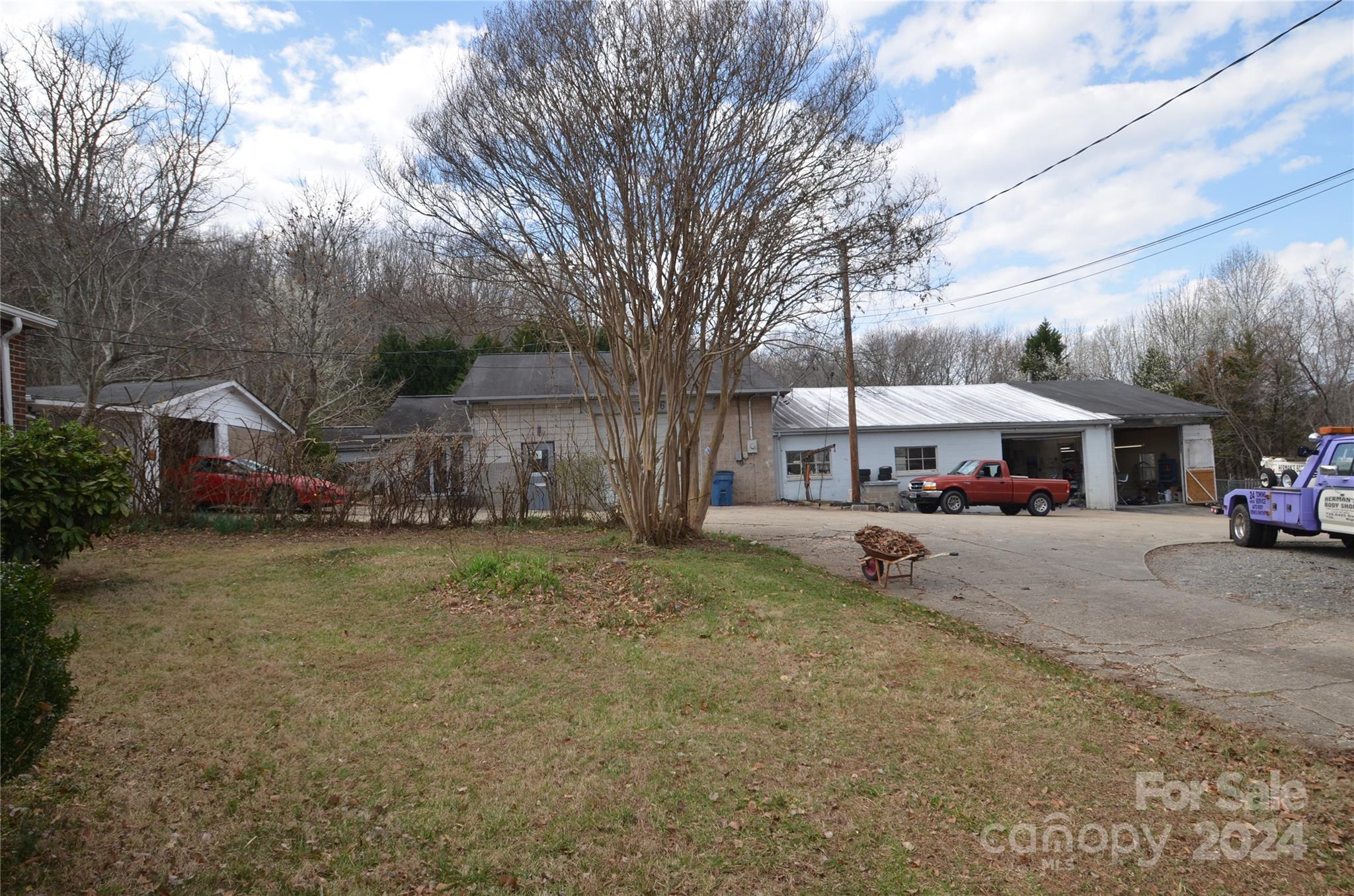 1586 Connelly Springs Road Lenoir NC 28645