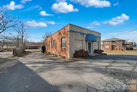 729 1st Avenue SW Hickory NC 28602