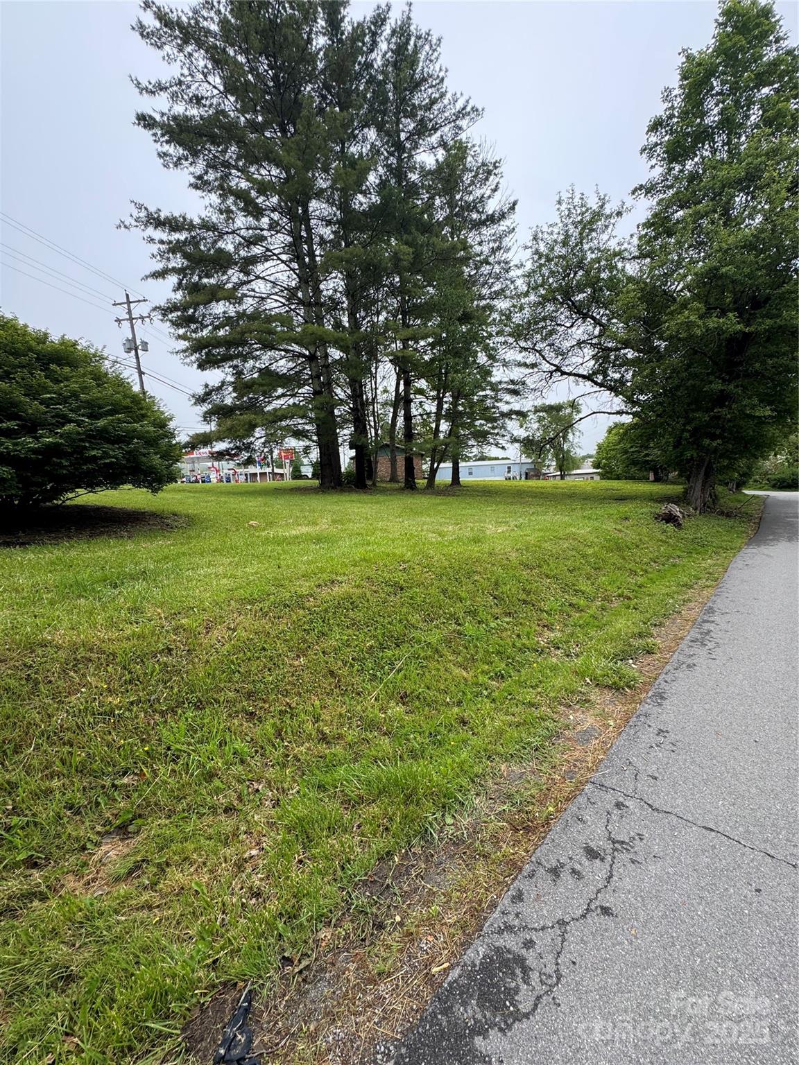 417 Cranberry Street Newland NC 28657