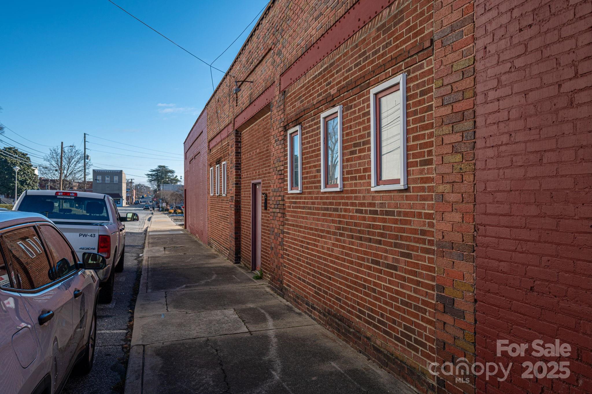 127 W Water Street Lincolnton NC 28092