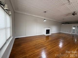 7 N Mitchell Avenue Bakersville NC 28705