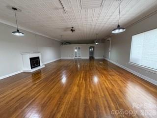 7 N Mitchell Avenue Bakersville NC 28705
