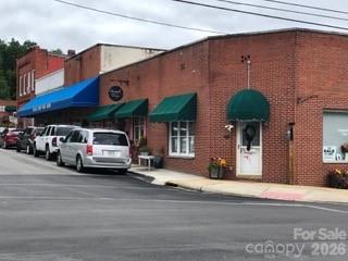 7 N Mitchell Avenue Bakersville NC 28705