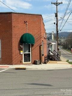 7 N Mitchell Avenue Bakersville NC 28705