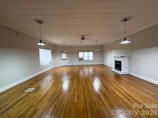 7 N Mitchell Avenue Bakersville NC 28705