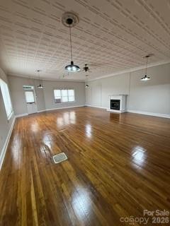 7 N Mitchell Avenue Bakersville NC 28705