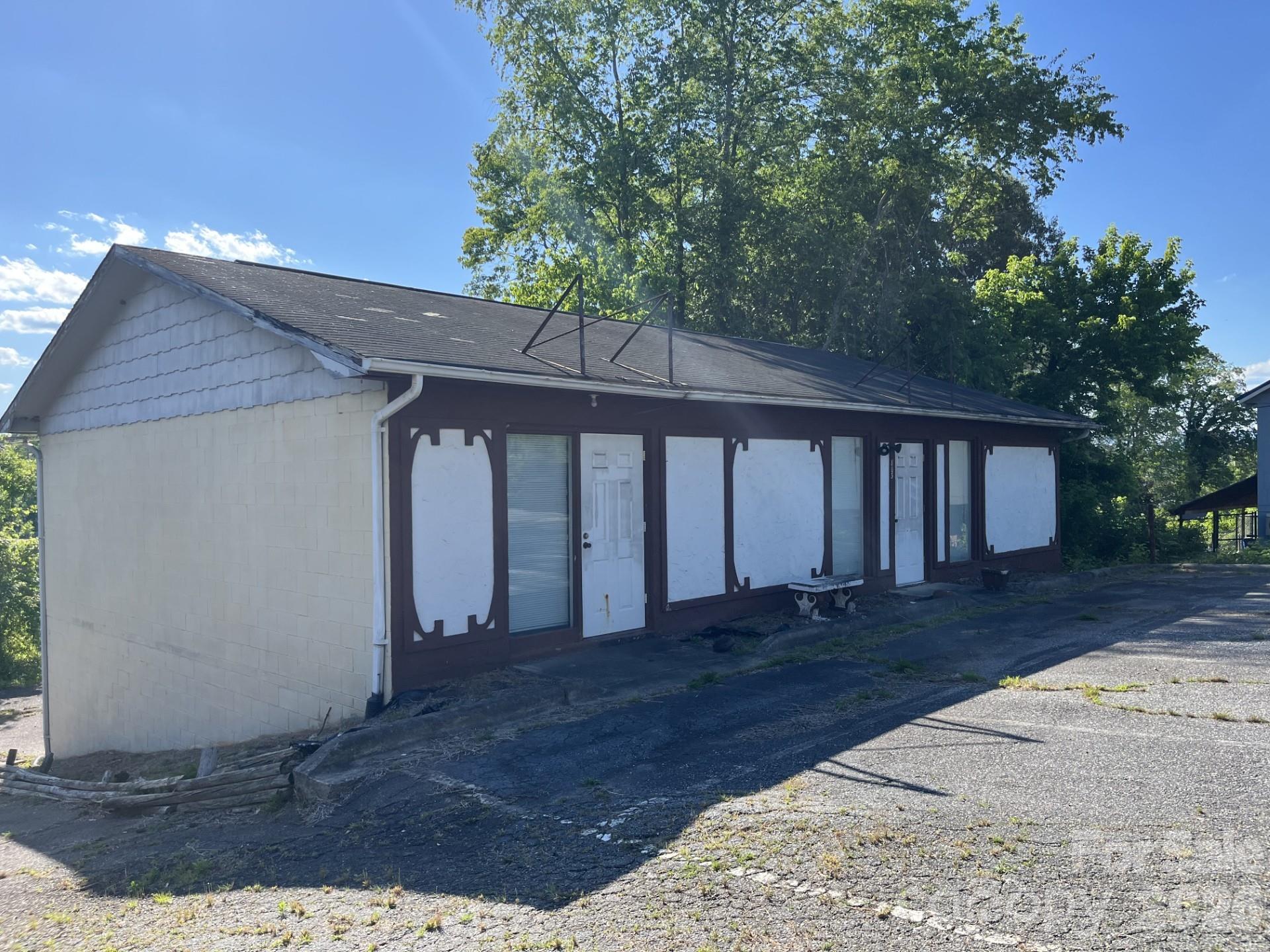 803,805 W Fleming Drive Morganton NC 28655