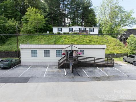8305 Carolina Boulevard Clyde NC 28721