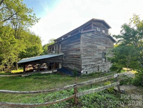 9/1 Old Mill Lane Weaverville NC 28787