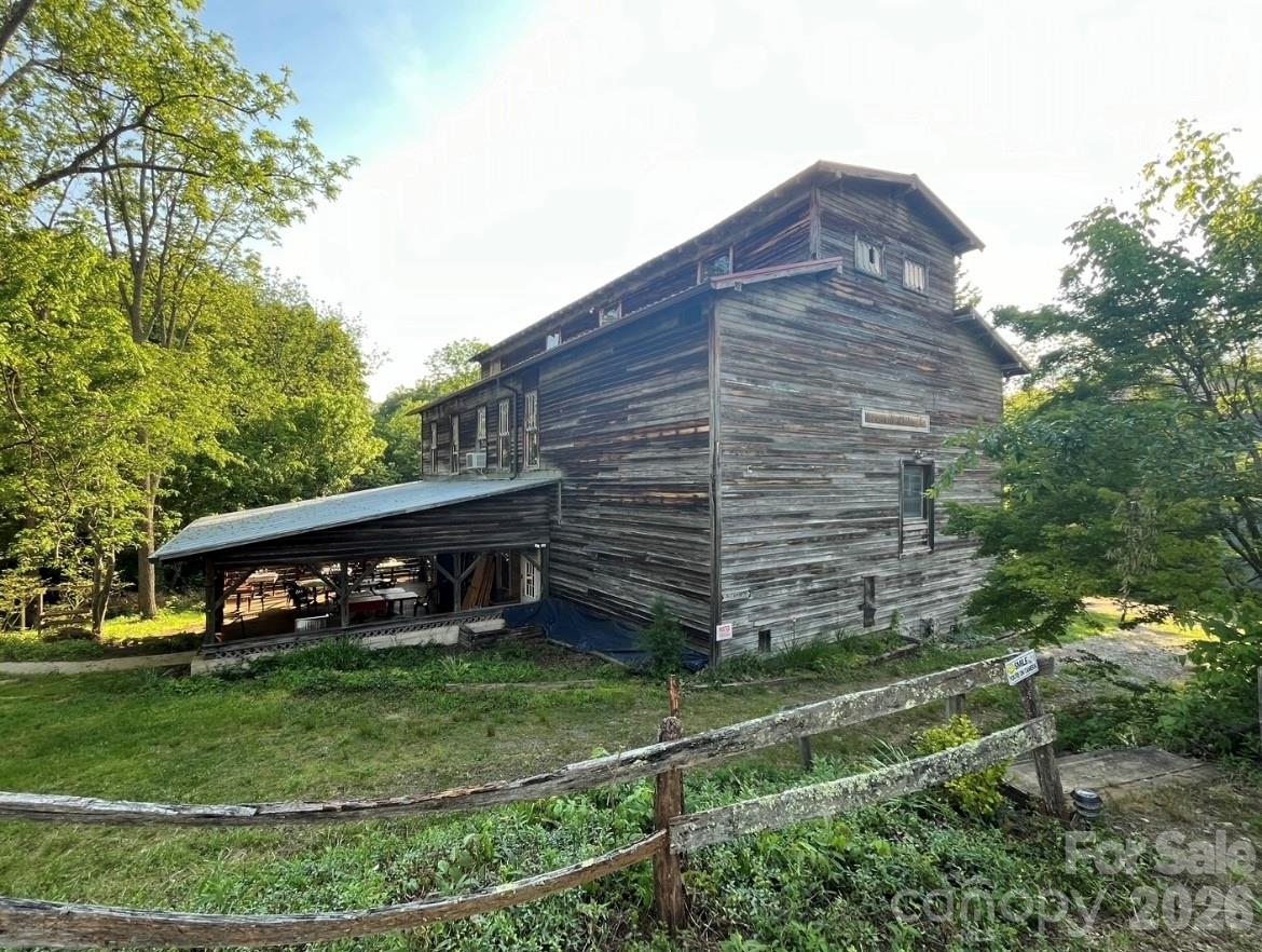 9/1 Old Mill Lane Weaverville NC 28787