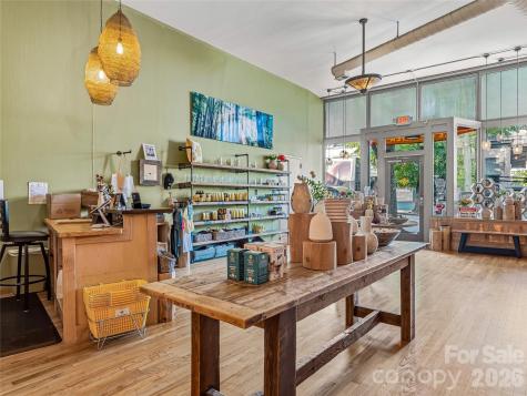 32 Broadway Street Asheville NC 28801