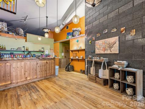 32 Broadway Street Asheville NC 28801
