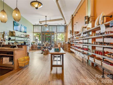 32 Broadway Street Asheville NC 28801