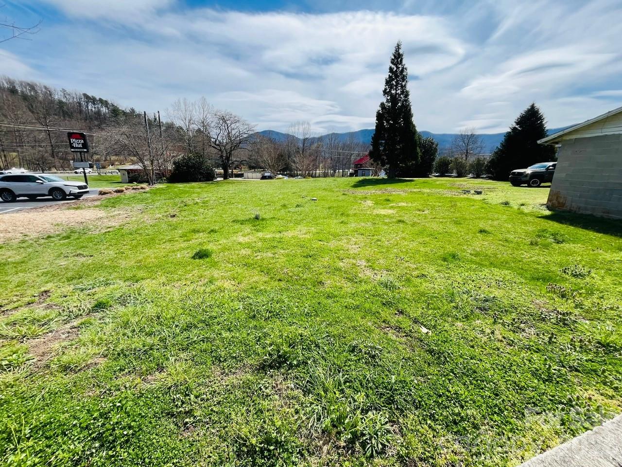 11 Terry Estate Drive Black Mountain NC 28711