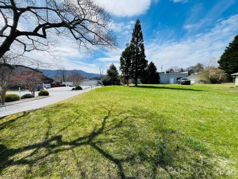 11 Terry Estate Drive Black Mountain NC 28711