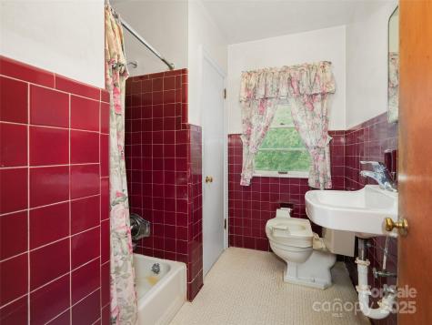 5 Noland Downs Road Waynesville NC 28785