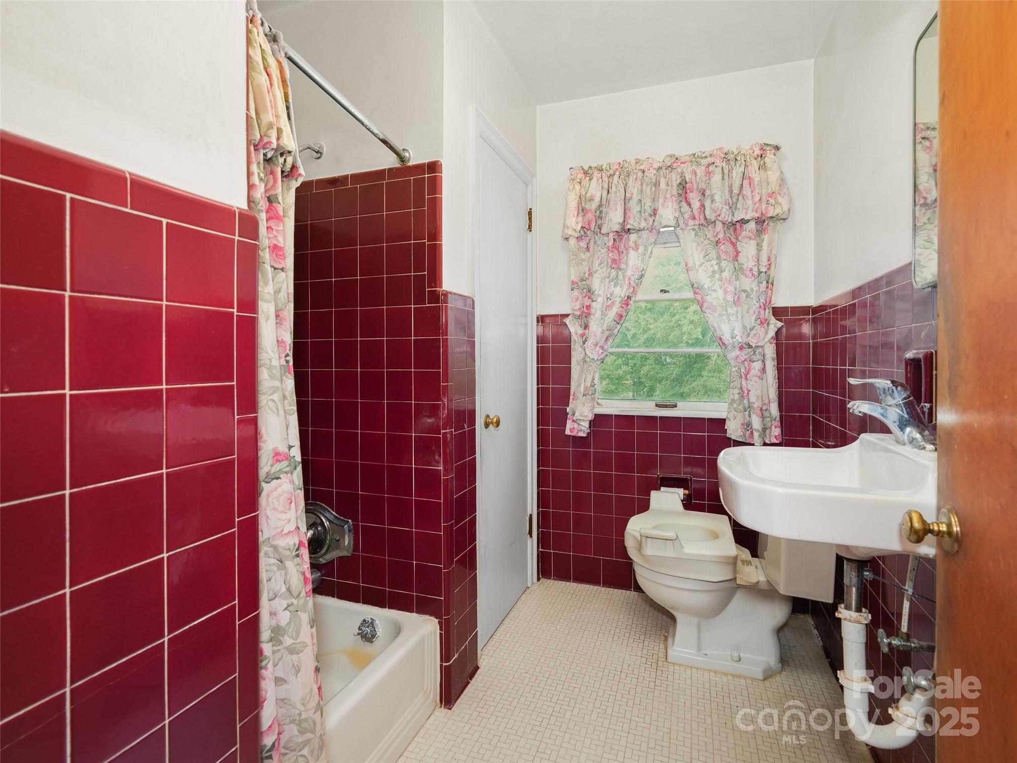 5 Noland Downs Road Waynesville NC 28785
