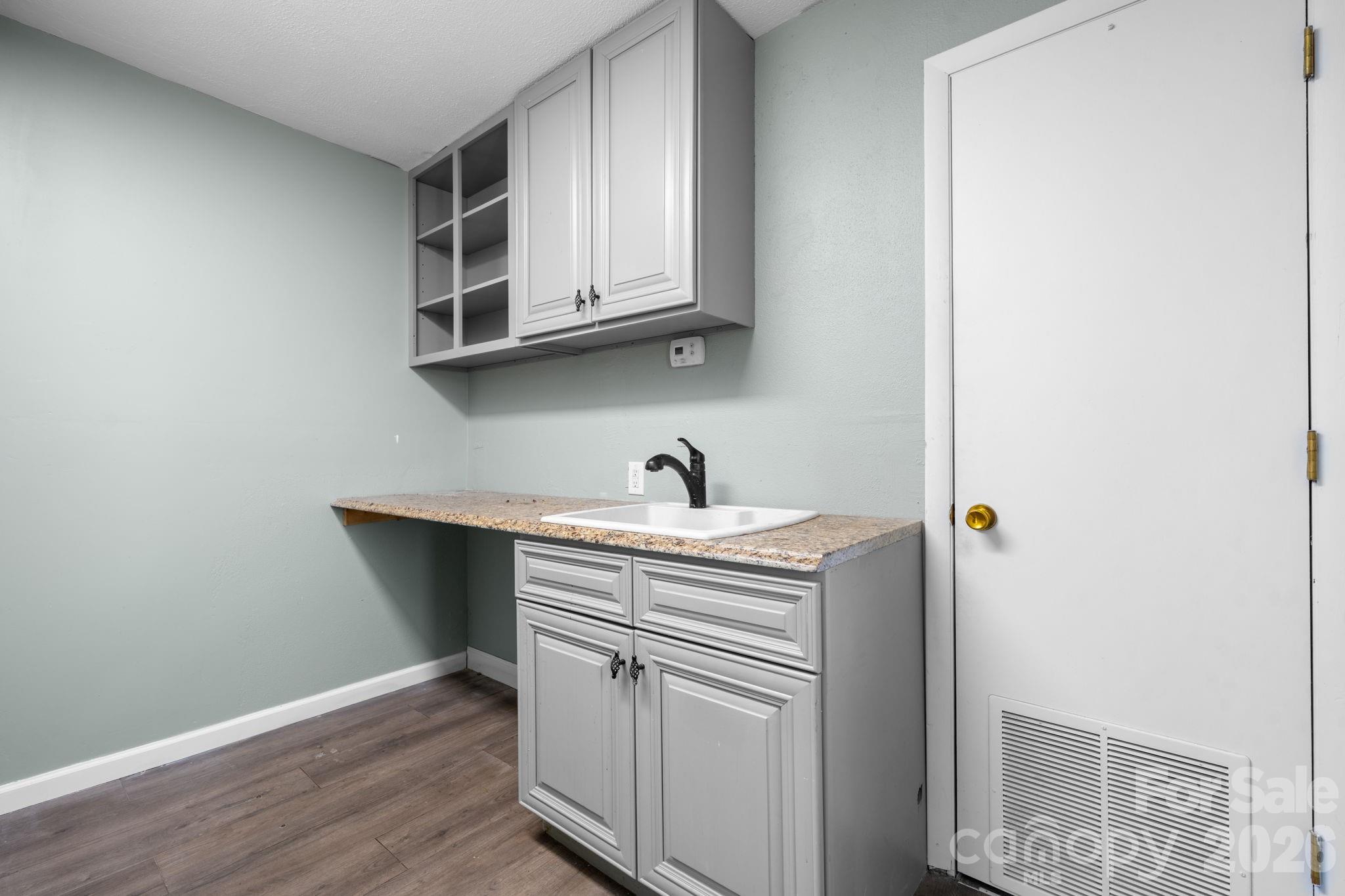 121 13th Street SW Hickory NC 28602
