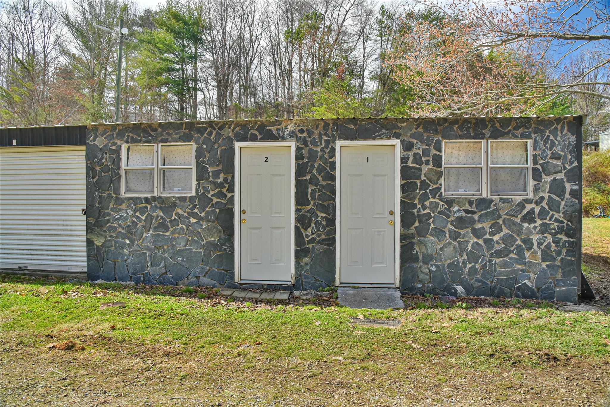 360 & 364 Old Mars Hill Highway Weaverville NC 28787