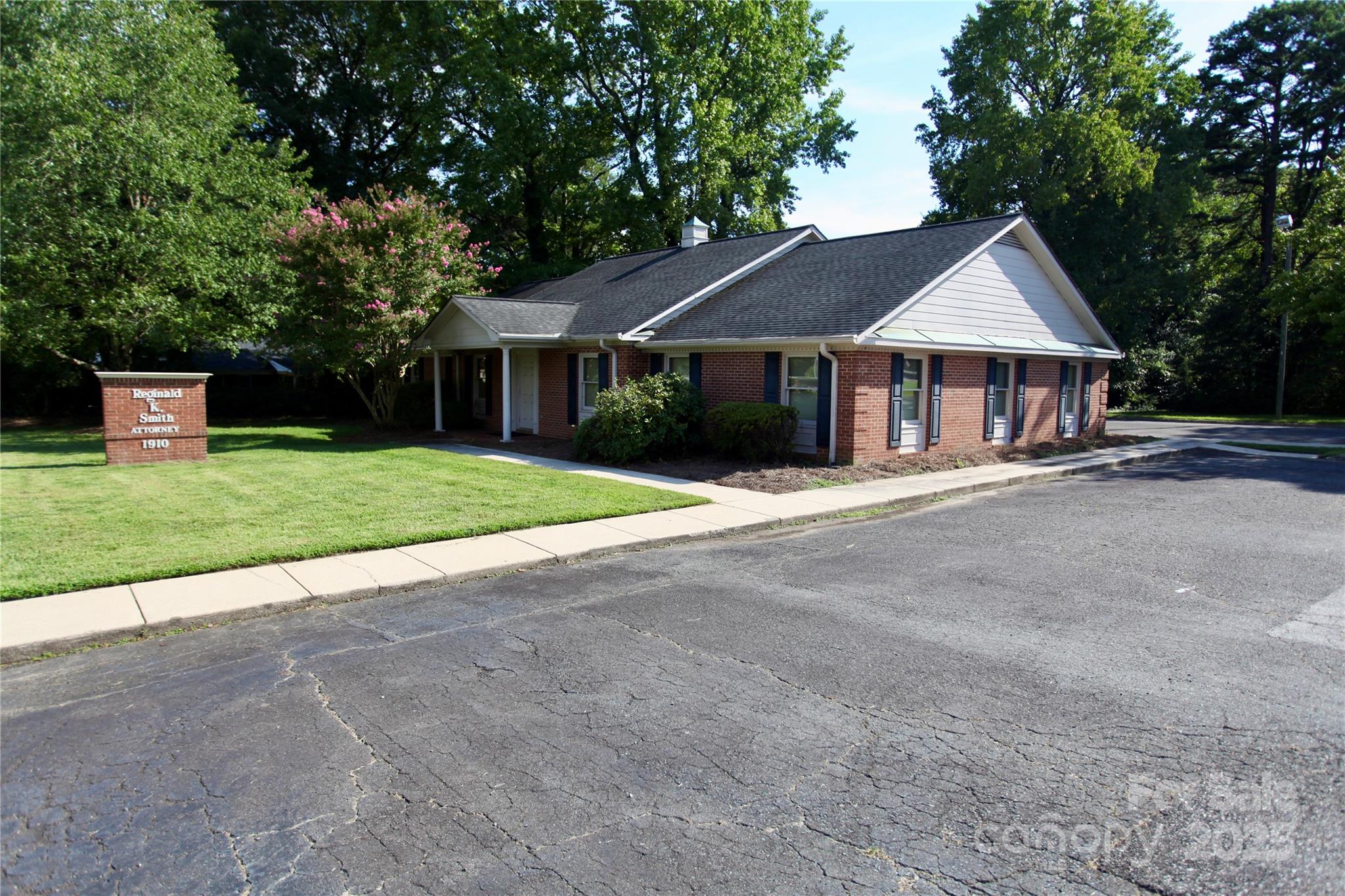 1910 Dale Earnhardt Boulevard Kannapolis NC 28083