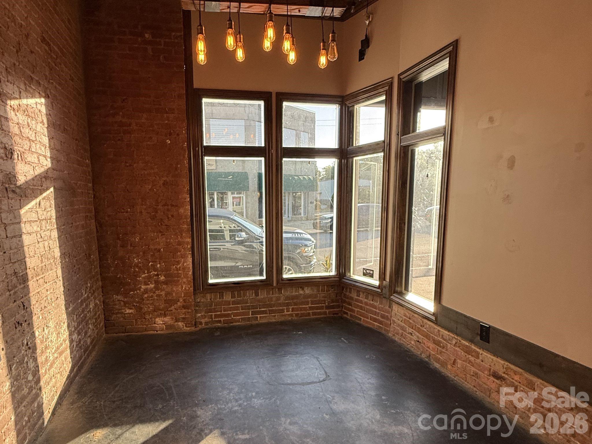 28 E Main Street Maiden NC 28650
