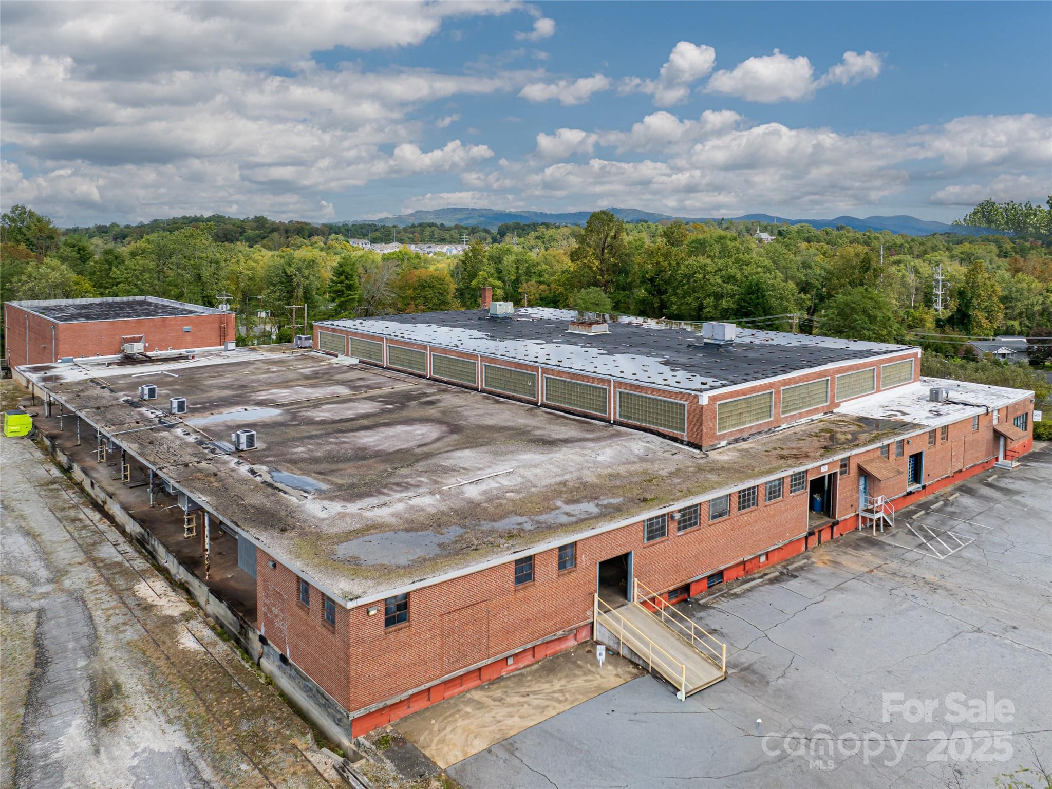 701 Oriole Drive Hendersonville NC 28792