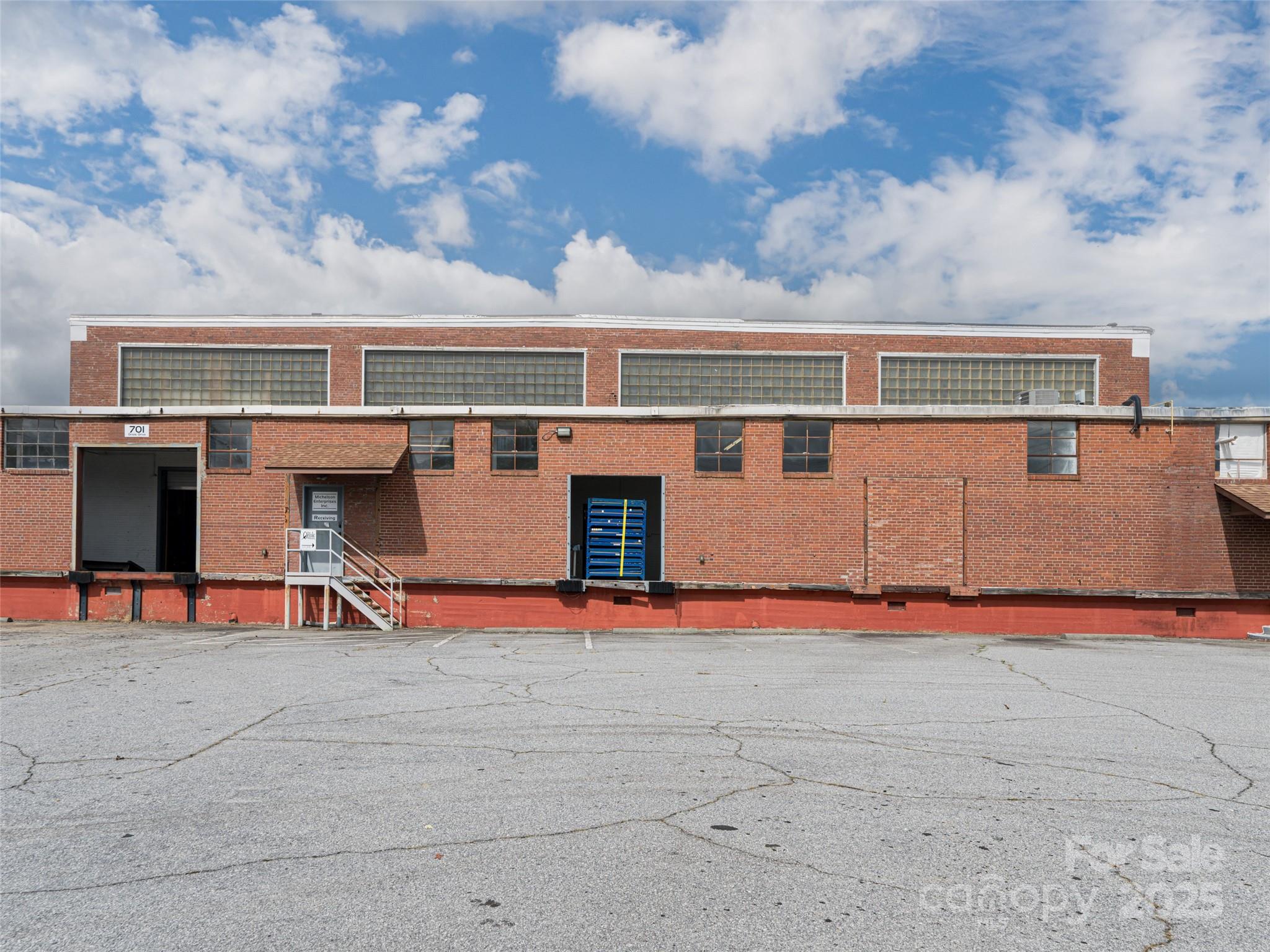 701 Oriole Drive Hendersonville NC 28792