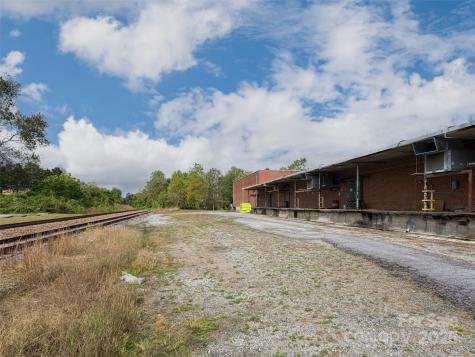 701 Oriole Drive Hendersonville NC 28792