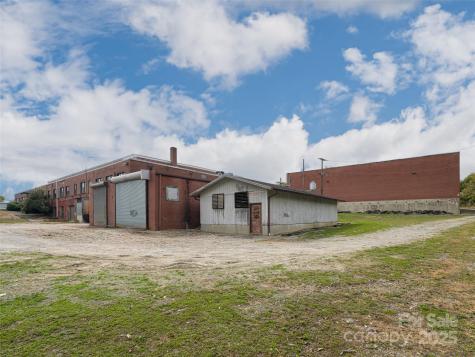 701 Oriole Drive Hendersonville NC 28792