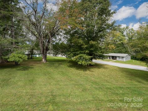 701 Oriole Drive Hendersonville NC 28792