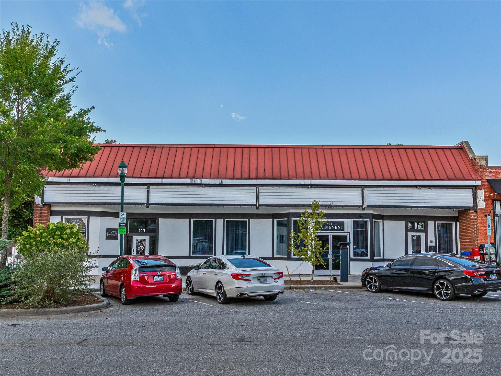 125 S Main Street Hendersonville NC 28792