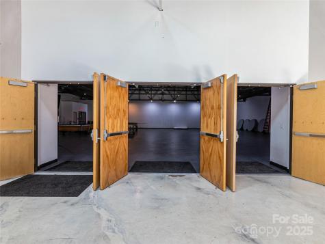 125 S Main Street Hendersonville NC 28792